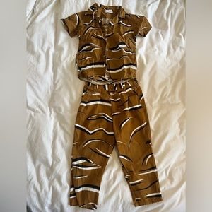 Wolf and Rita kids set. Size 6.